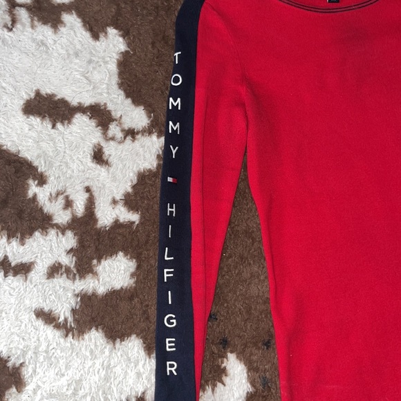 Tommy Hilfiger Sweater - Picture 2 of 4
